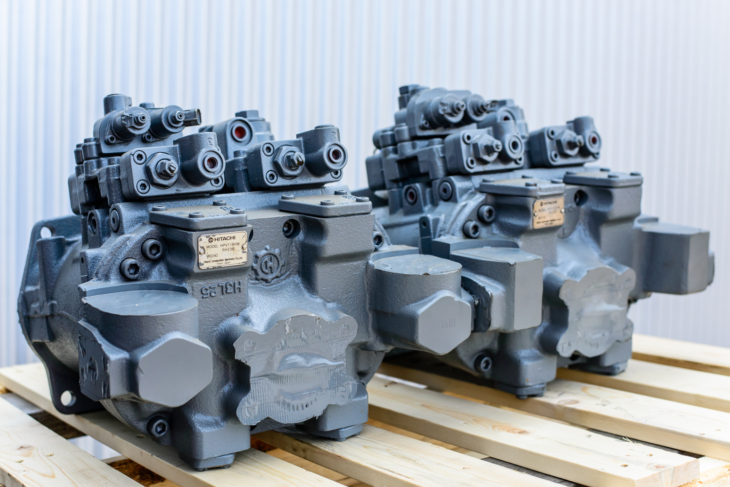 Excavator Hydraulic Pumps Excavator Parts V.I. Equipment