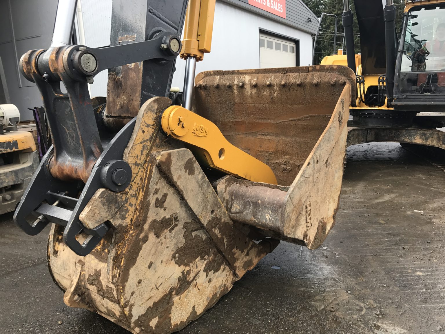 John Deere 240D LC Excavator VI Equipment Ltd.