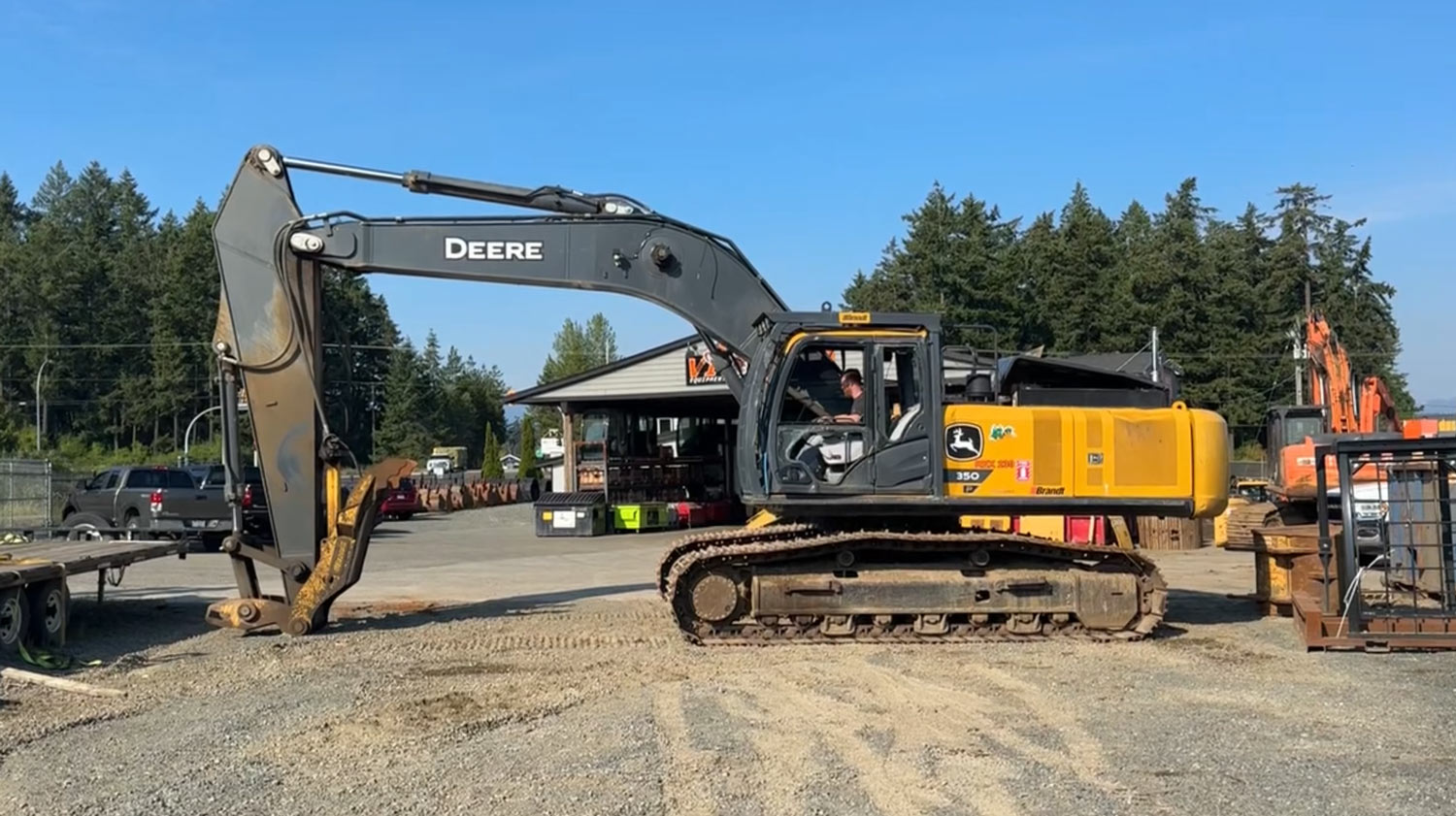 landing-John-Deere-350-P-3